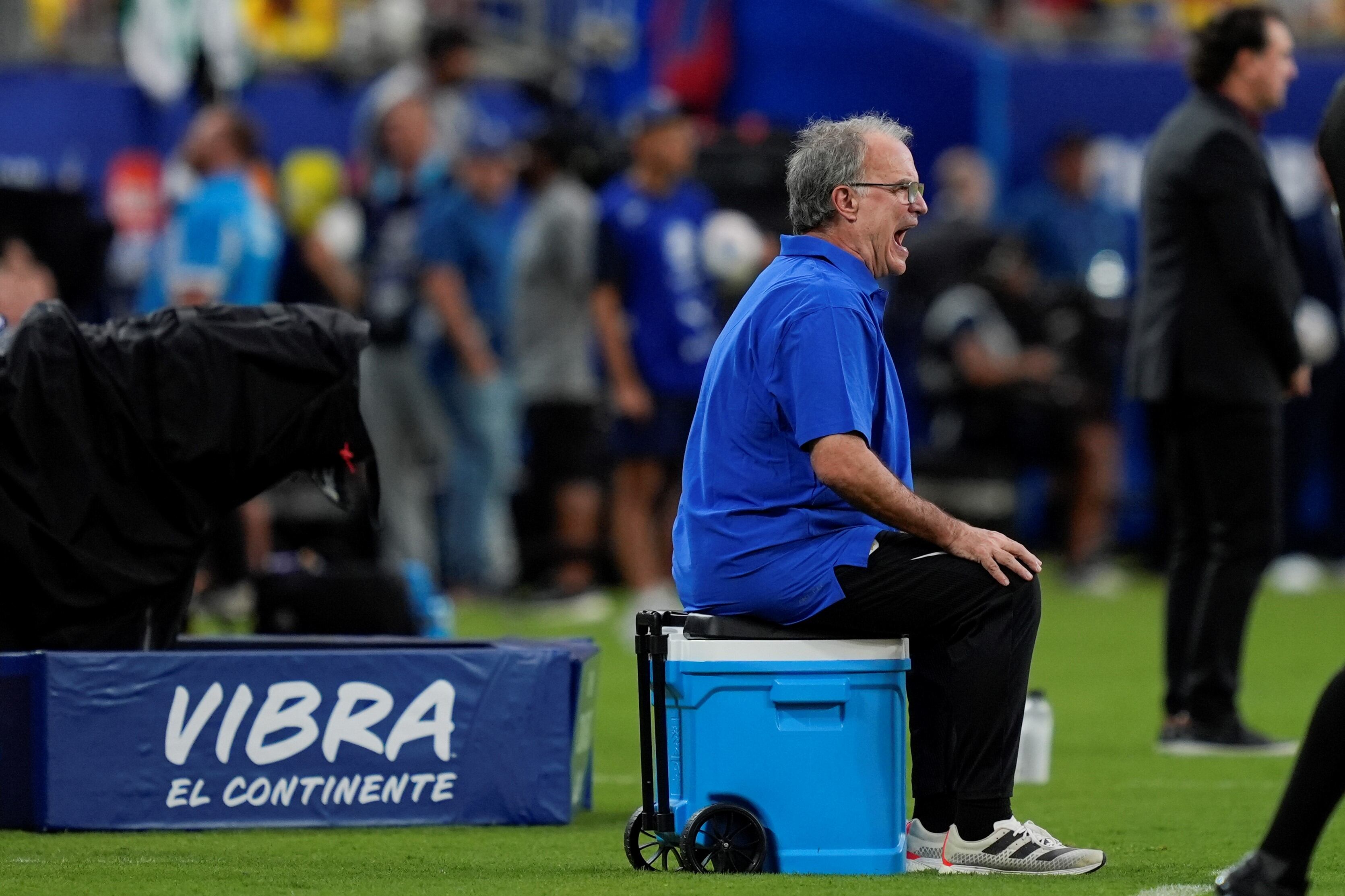 Marcelo Bielsa, entrenador de Uruguay. (AP)