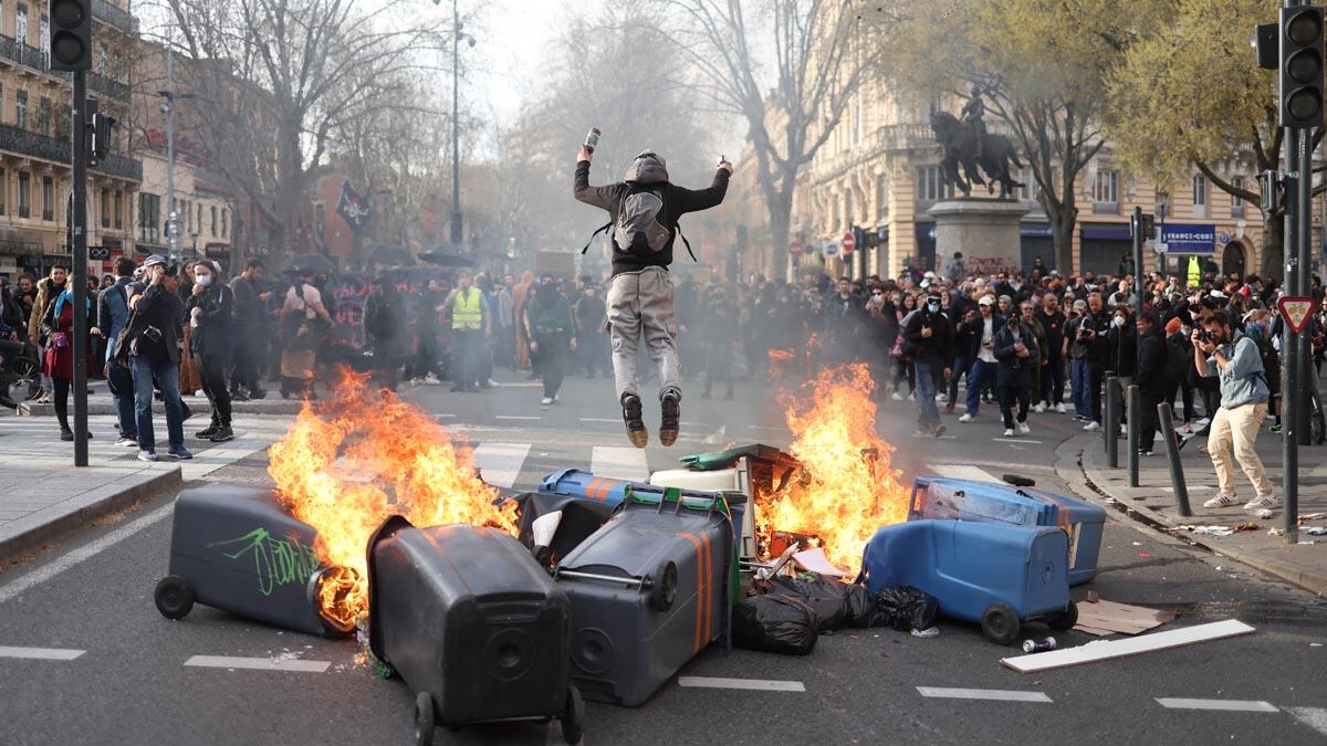 Un joven fue asesinado por la policía en Francia y provocó disturbios. / Foto: Gentileza