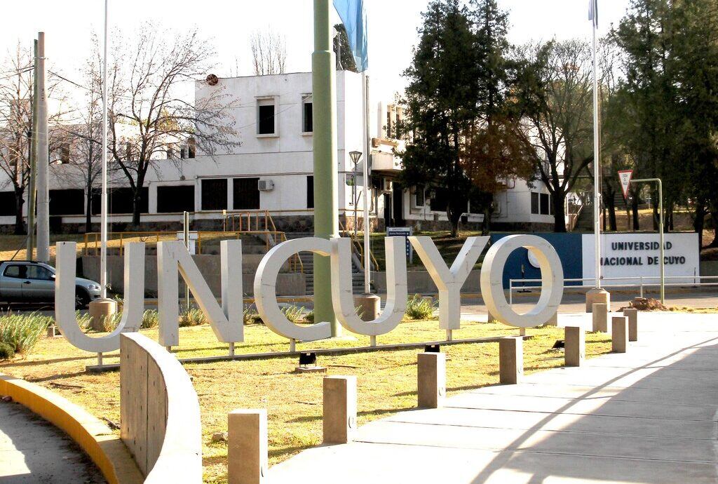 Universidad Nacional de Cuyo.