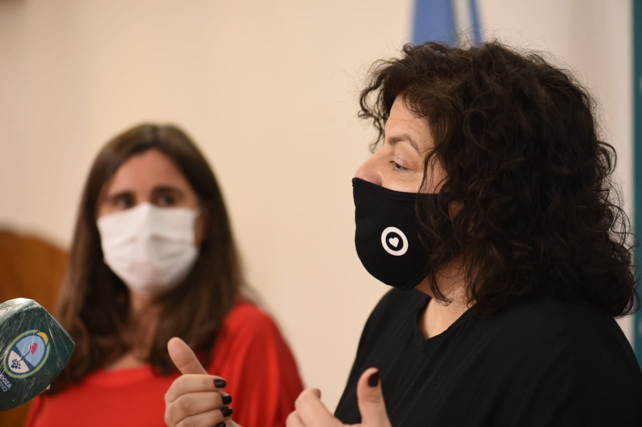 Conferencia de prensa de Carla Vizzotti y Ana María Nadal.