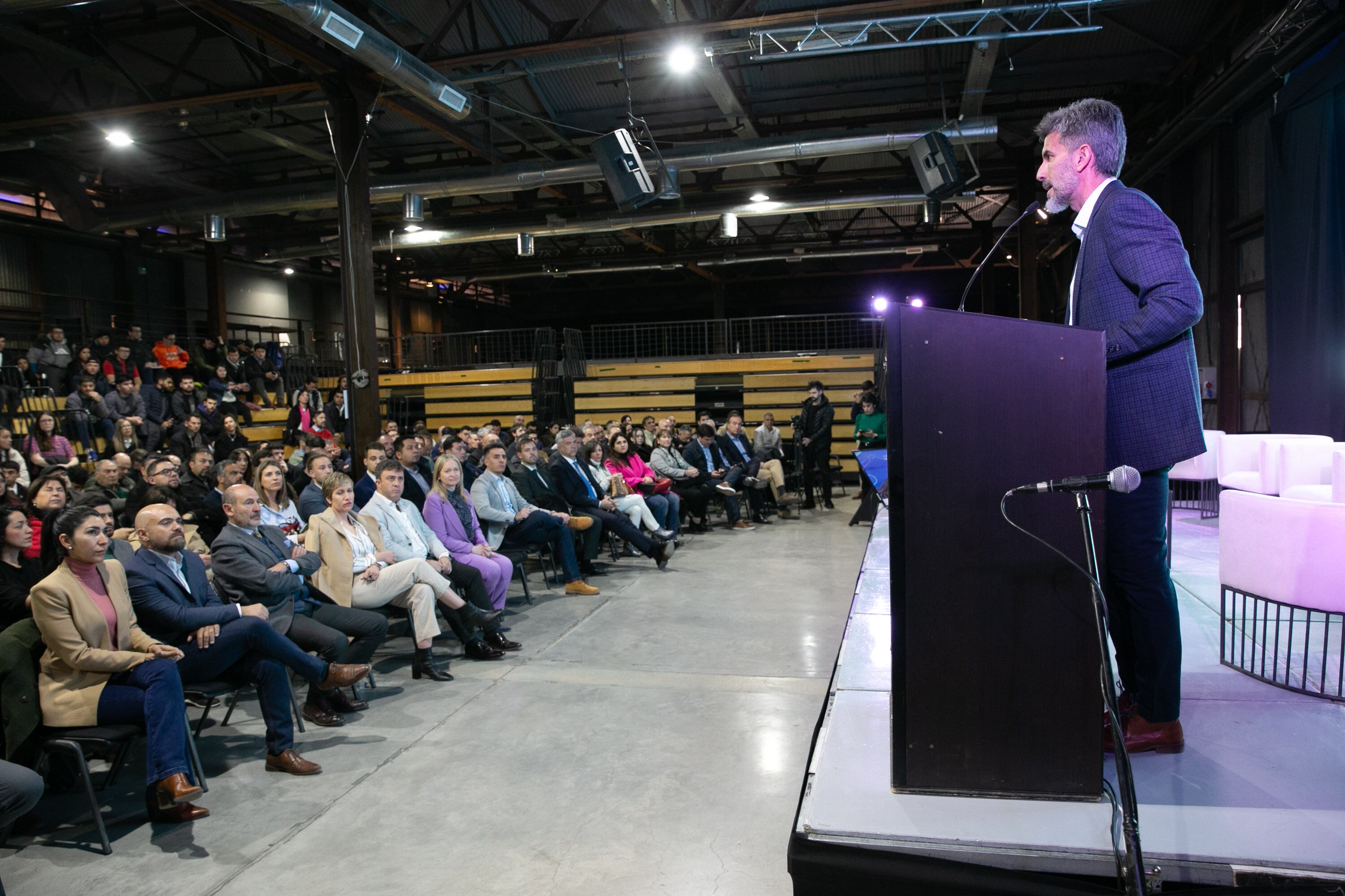 Ulpiano Suarez abrió el III Foro de Metalmecánica con un mensaje de apoyo a la minería respetando las leyes vigentes