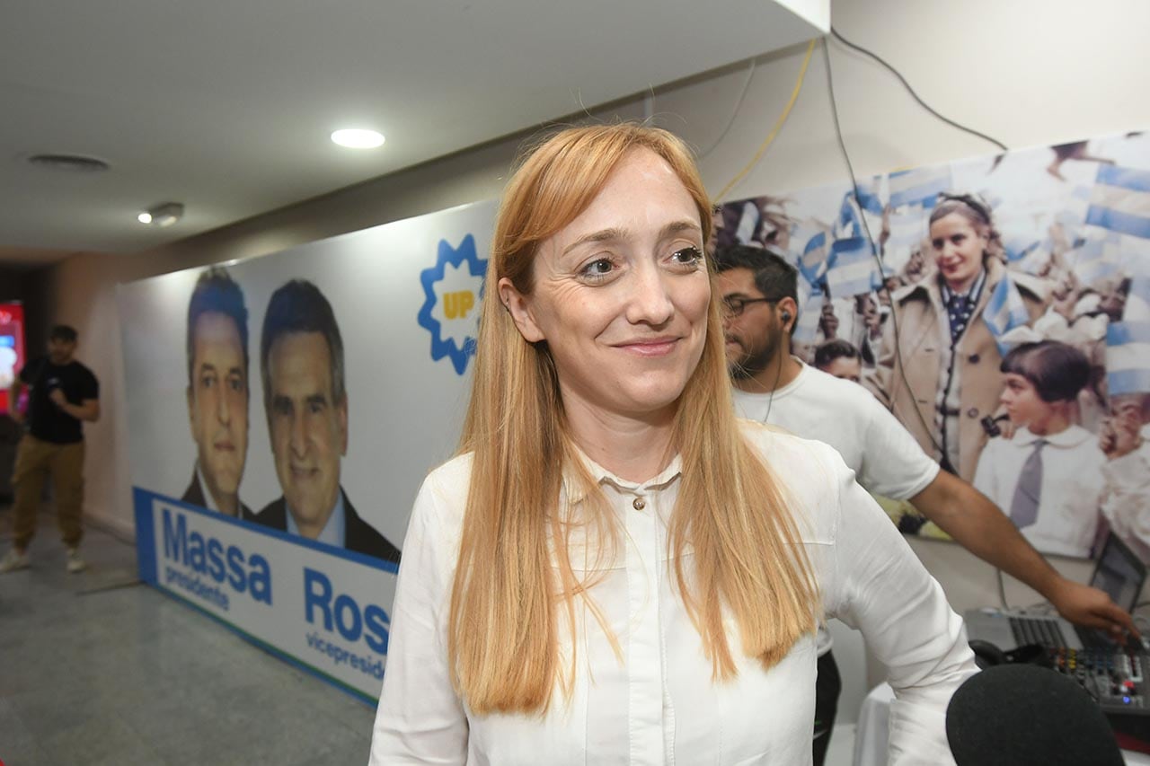 Elecciones presidenciales 2023 en la República Argentina.
Anabel Fernandez Sagasti en el bunker del Partido Justicialista Unión por la Patria de Ciudad
 Foto: José Gutierrez / Los Andes