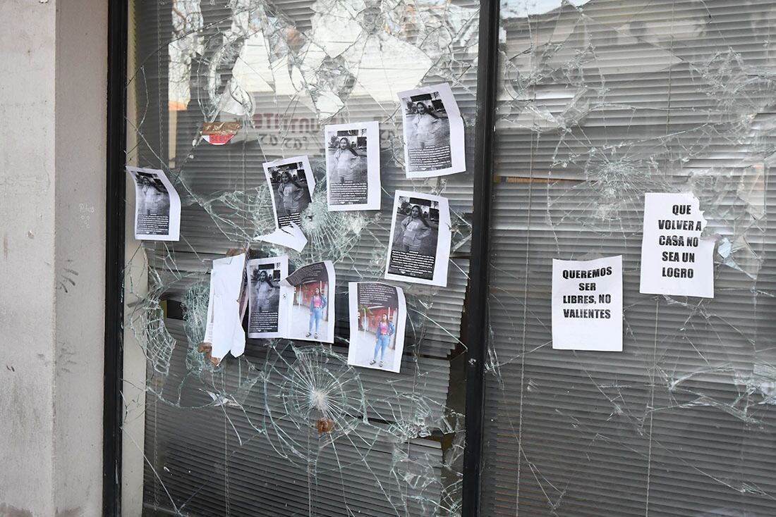 Femicidio de Agostina Trigo: el edificio del MPF de San Martín quedó inhabilitado por los incidentes. Foto: José Gutiérrez/ Los Andes.