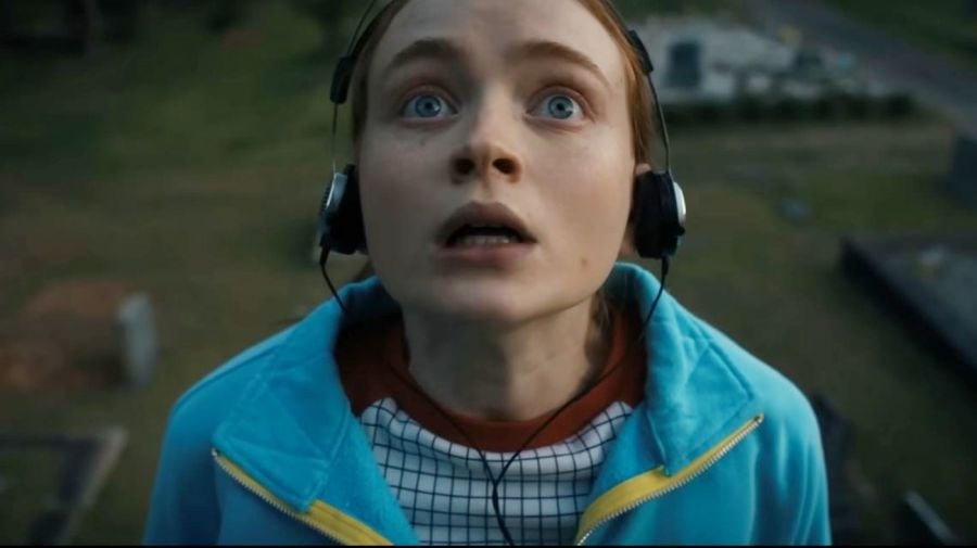 Max (Sadie Sink) escucha "Running Up That Hill" de Kate Bush, furor resucitado en los charts