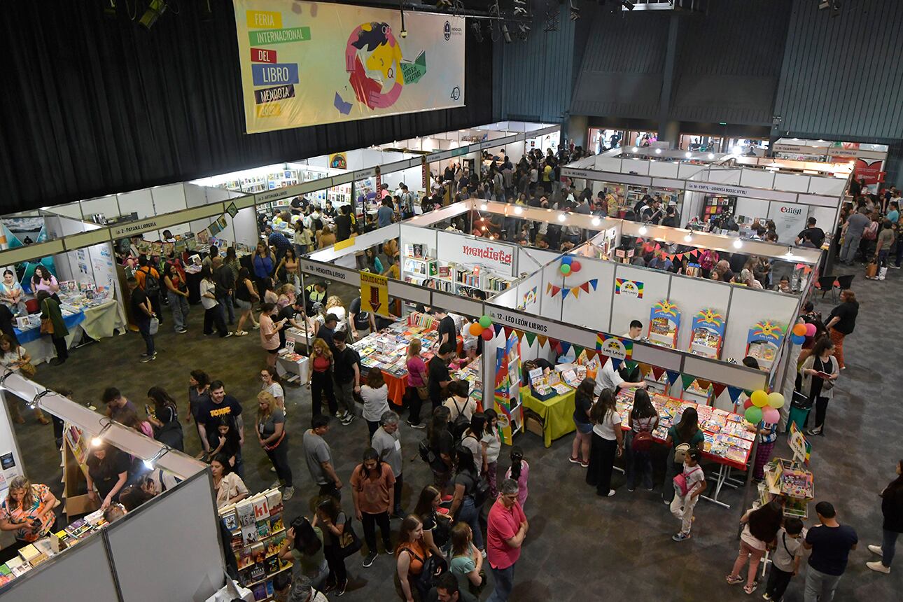 Feria Internacional del Libro Mendoza 2023 en el Auditorio Ángel Bustelo 
Foto. Orlando Pelichotti