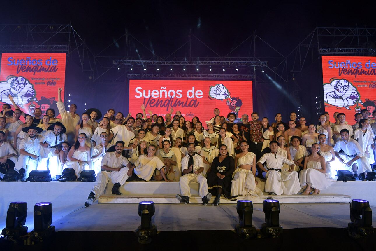 Vendimia de Guaymallén 2024
en el predio de la Virgen, se desarrolla la Fiseta departamental titulada Sueños de Vendimia

Foto: Orlando Pelichotti Diario Los Andes 