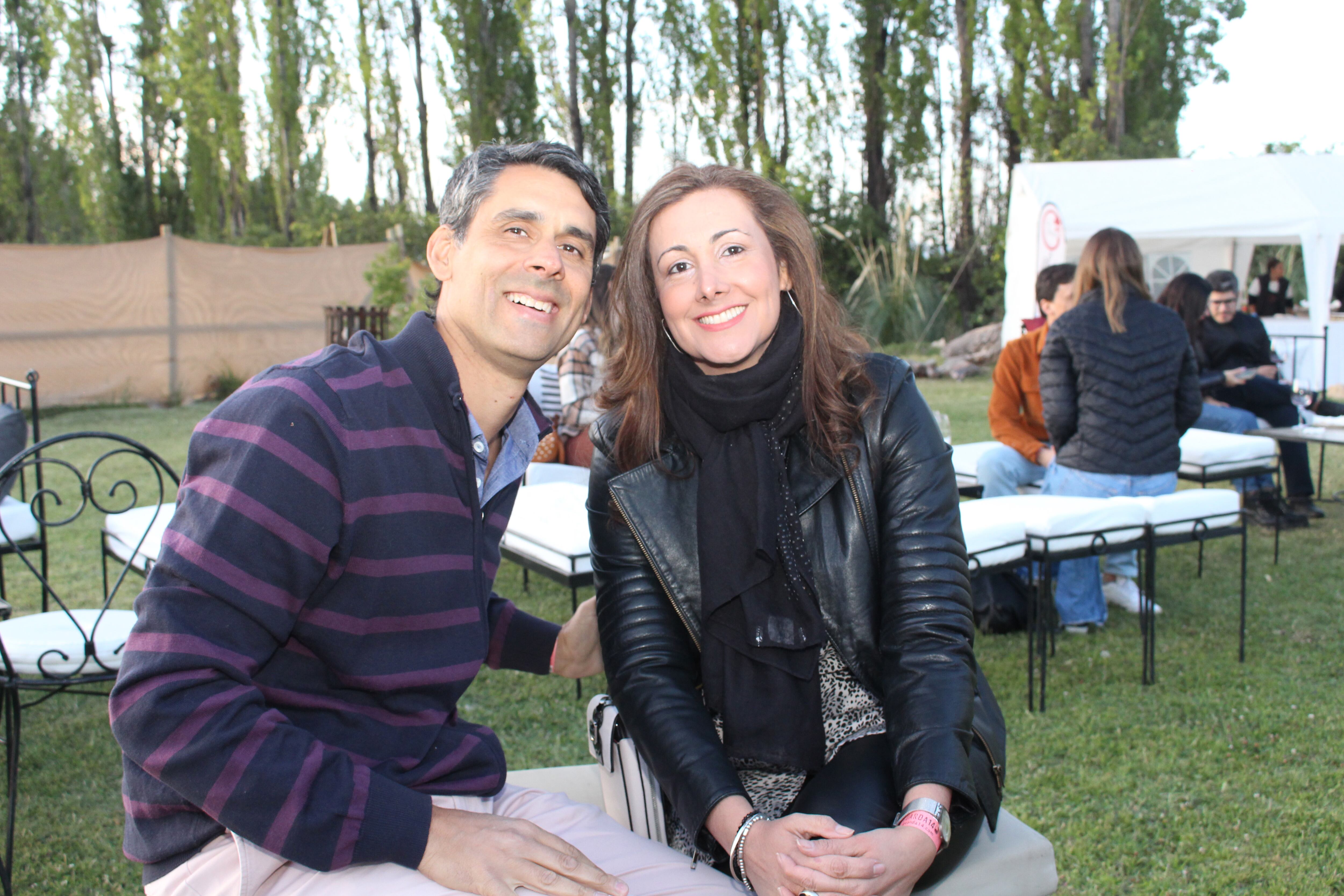 Alejandro Aznar y Valeria Basualdo.