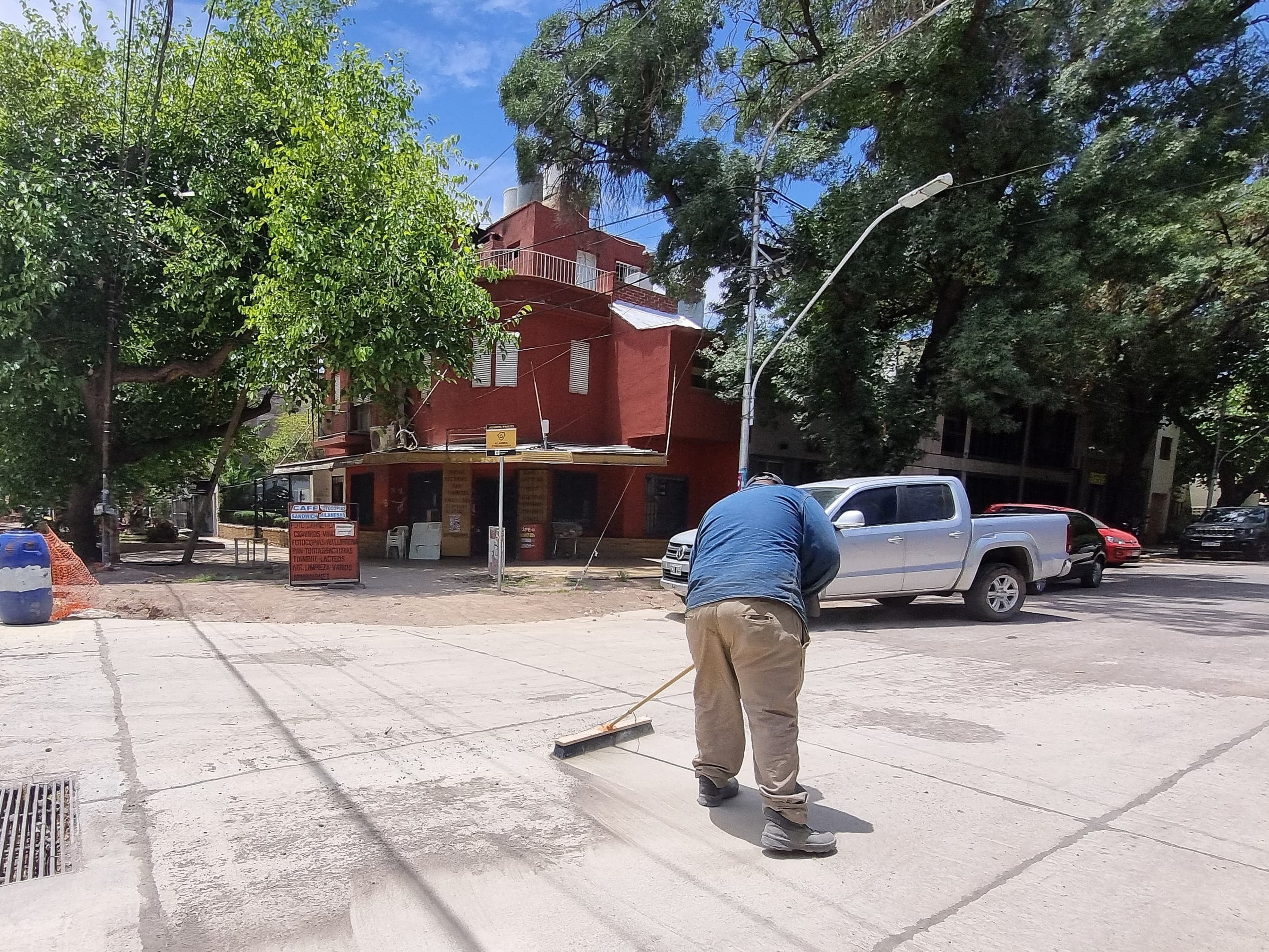 Más de dos años llevan los trabajos sobre calle San Juan de Ciudad.