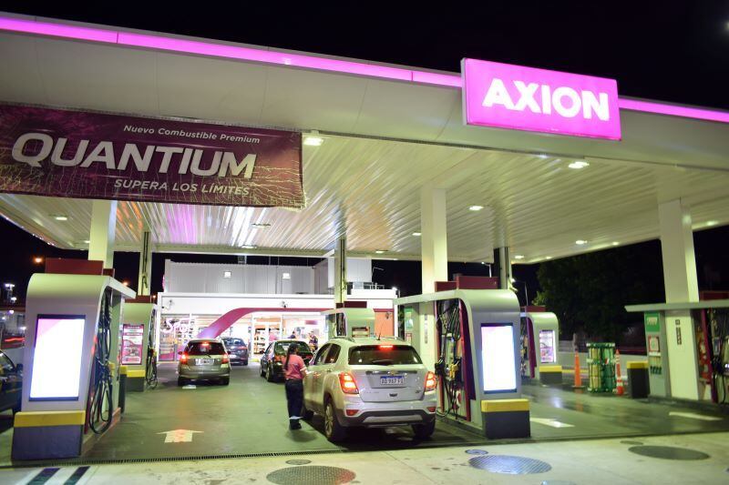 Estación de servicio Axion.