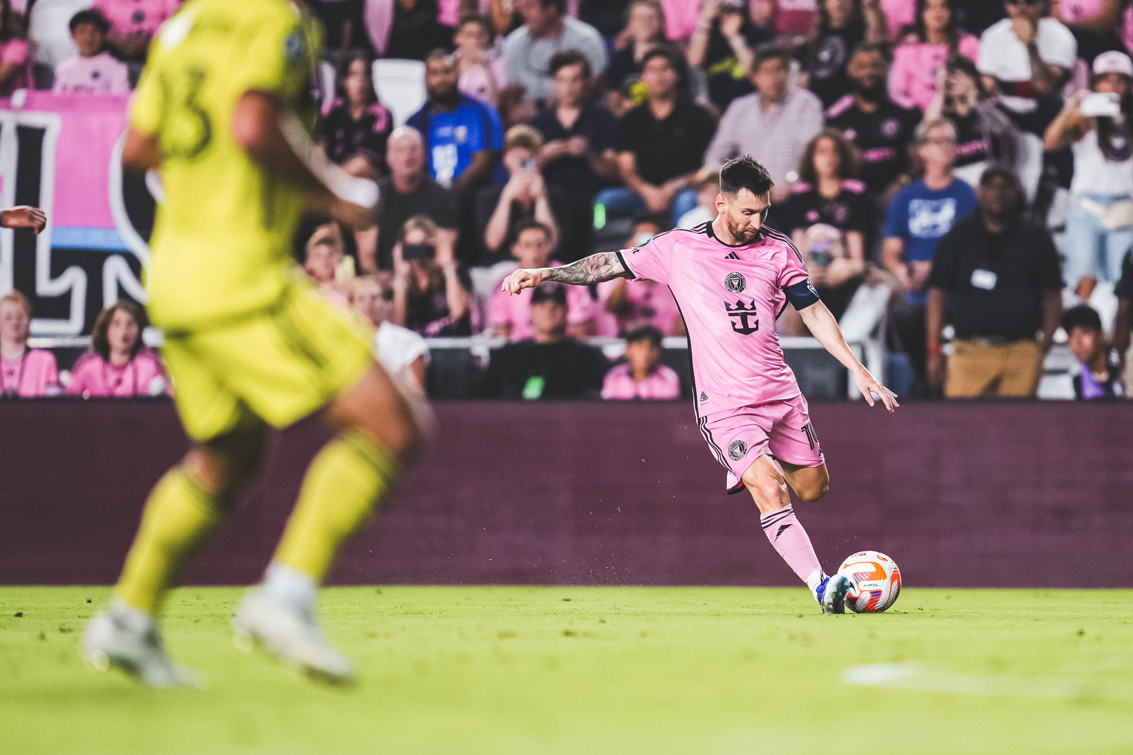 Lionel Messi en el partido de Inter Miami ante Nashville por la Concacaf Champions. (Prensa Miami)