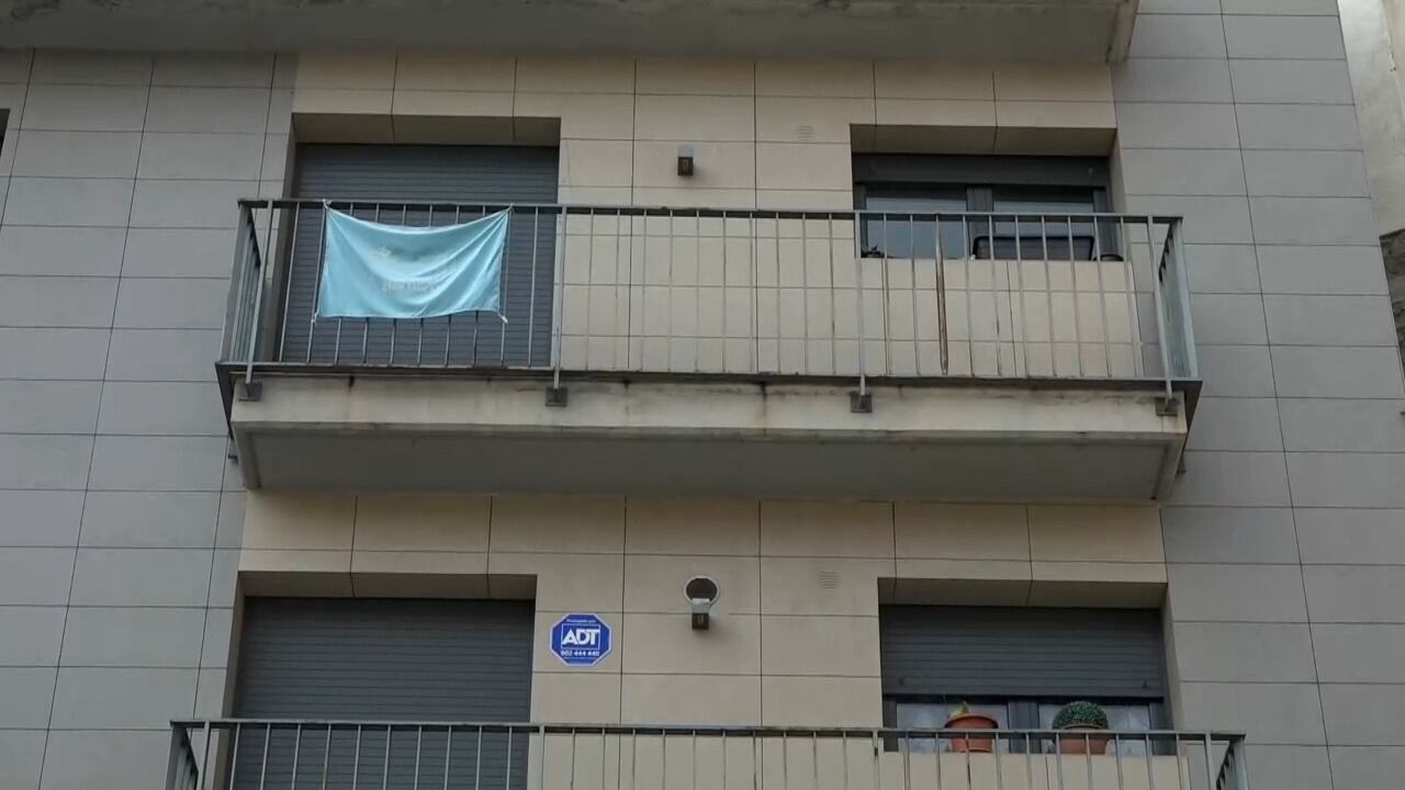 Las menores argentinas cayeron desde el tercer piso.