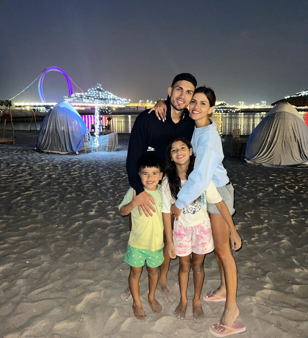 Los jugadores de la Selección Argentina compartieron con sus familias en la previa de la final del Mundial de Qatar.