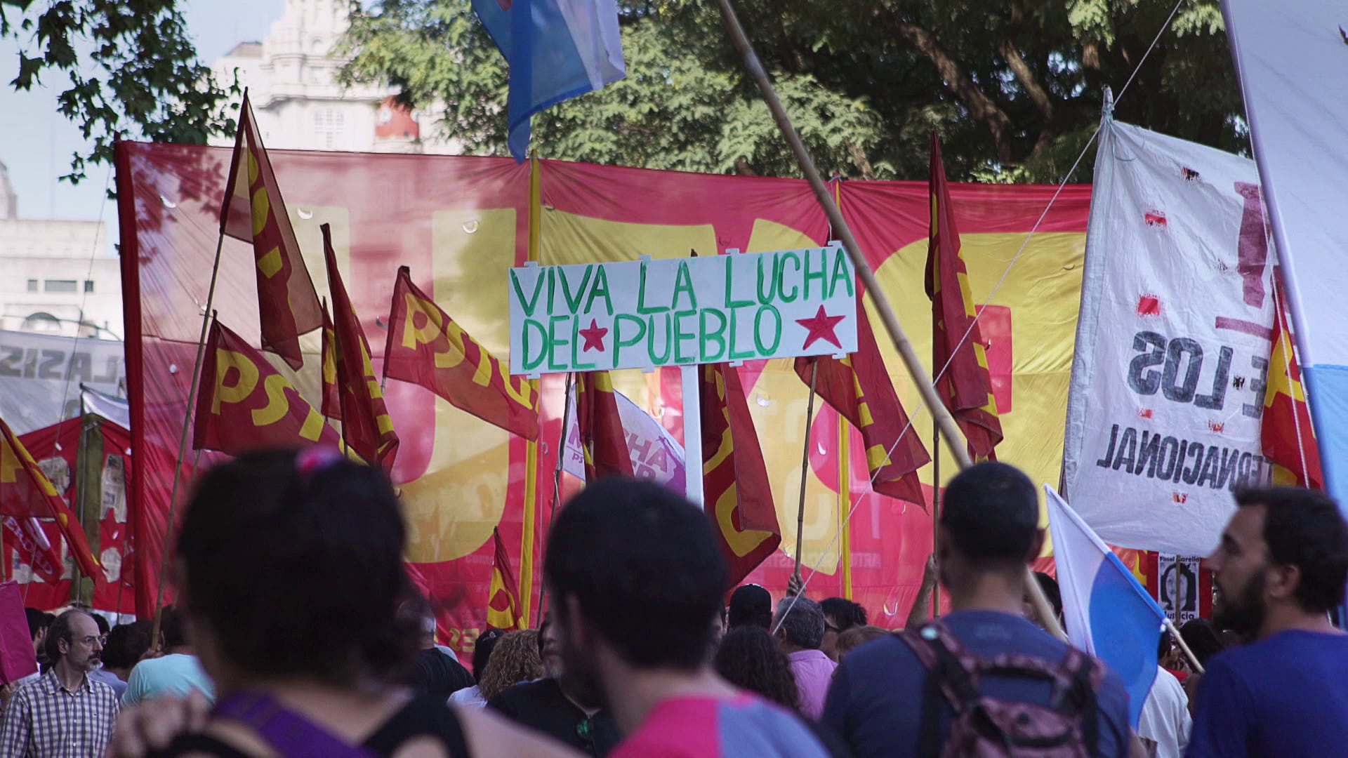 En esta serie, recorremos el continente americano para analizar el impacto de la comunicación política.