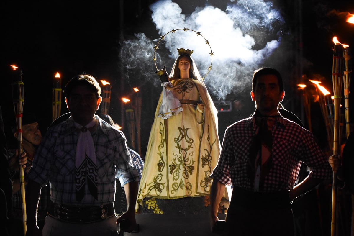 Geografía del Bonarda, asi se tituló la fiesta de la Vendimia departamental de San Martín donde Nazarena Nicosia fué electa como la flamante soberana. Mariana Villa / Los Andes