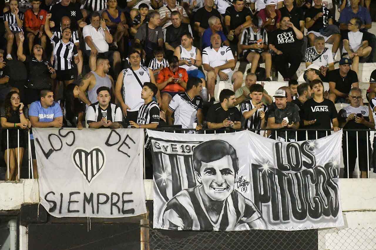 Fútbol Primera Nacional
Gimnasia y Esgrima de Mendoza vs. Patronato en cancha de Gimnasia
Foto: José Gutierrez / Los Andes
