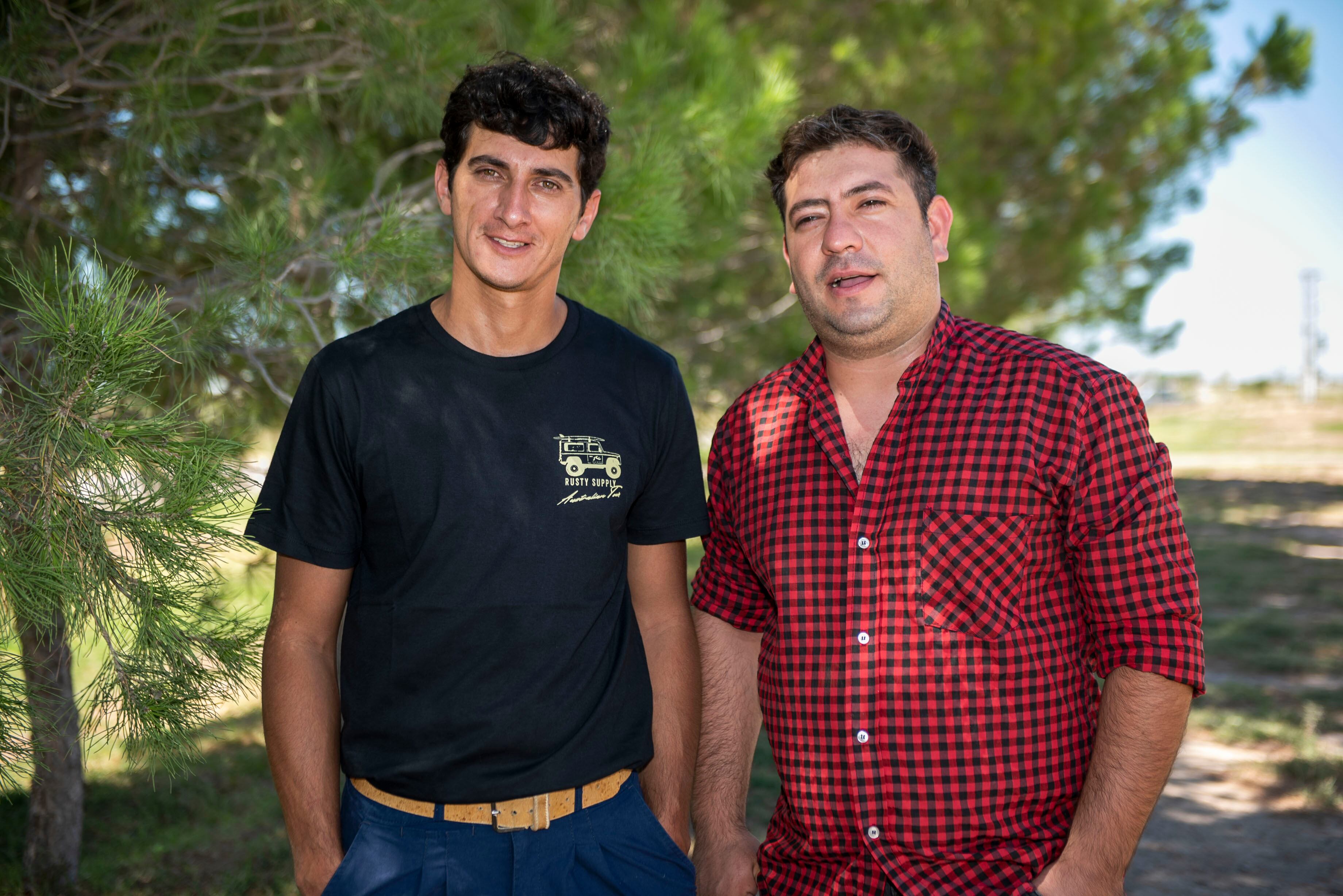 Elías Cassino y Matías Cabanez, productores llegando al almuerzo.