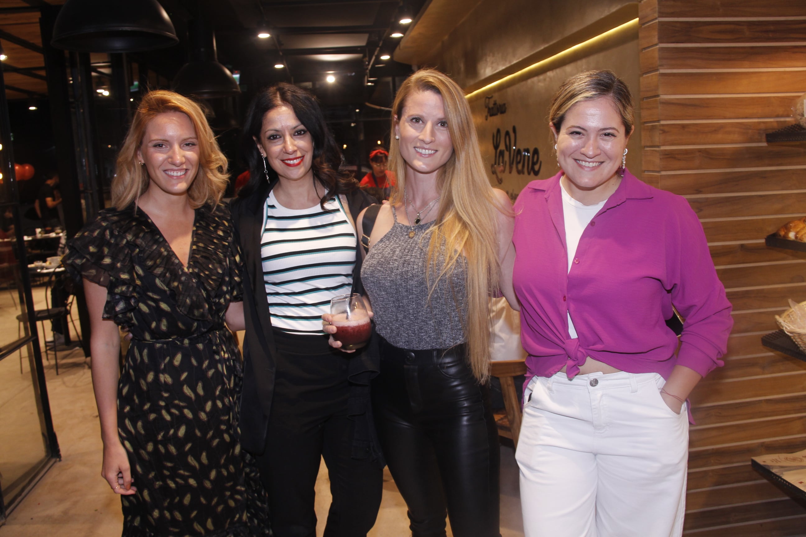 Agustina Boncini, Analía de la Llana, Vicky Dion y María Coria.