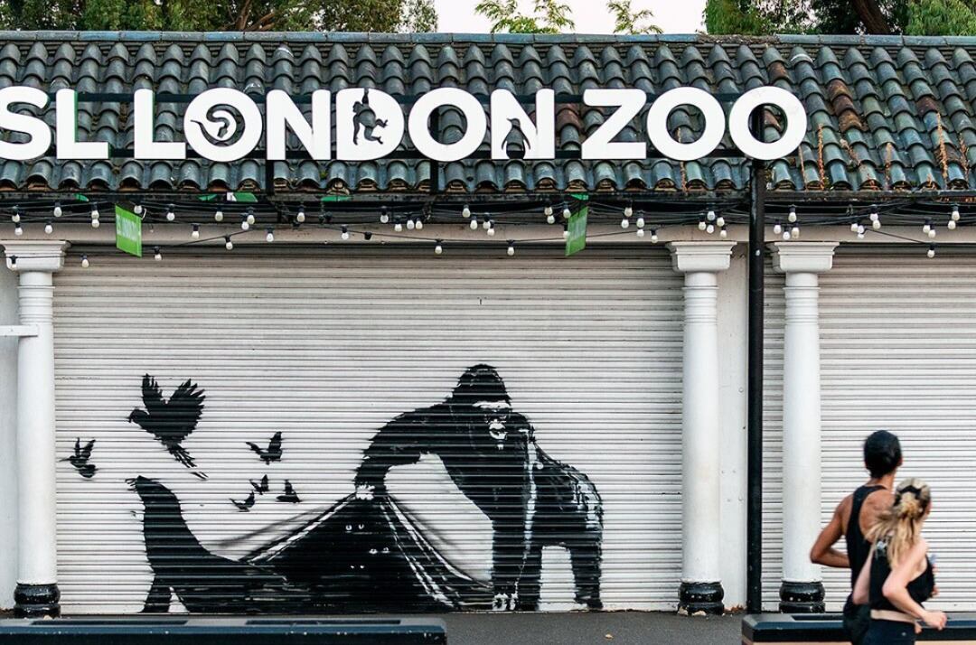 Banksy sigue sorprendiendo con sus obras en Londres.