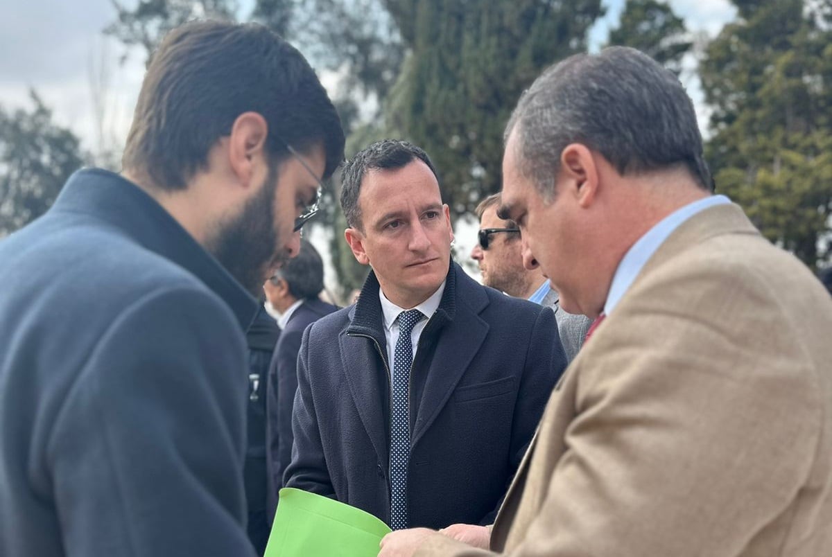 Los diputados del Partido Verde, Fugazzotto y Giambastiani con el secretario de Villarruel. Foto: Prensa Partido Verde