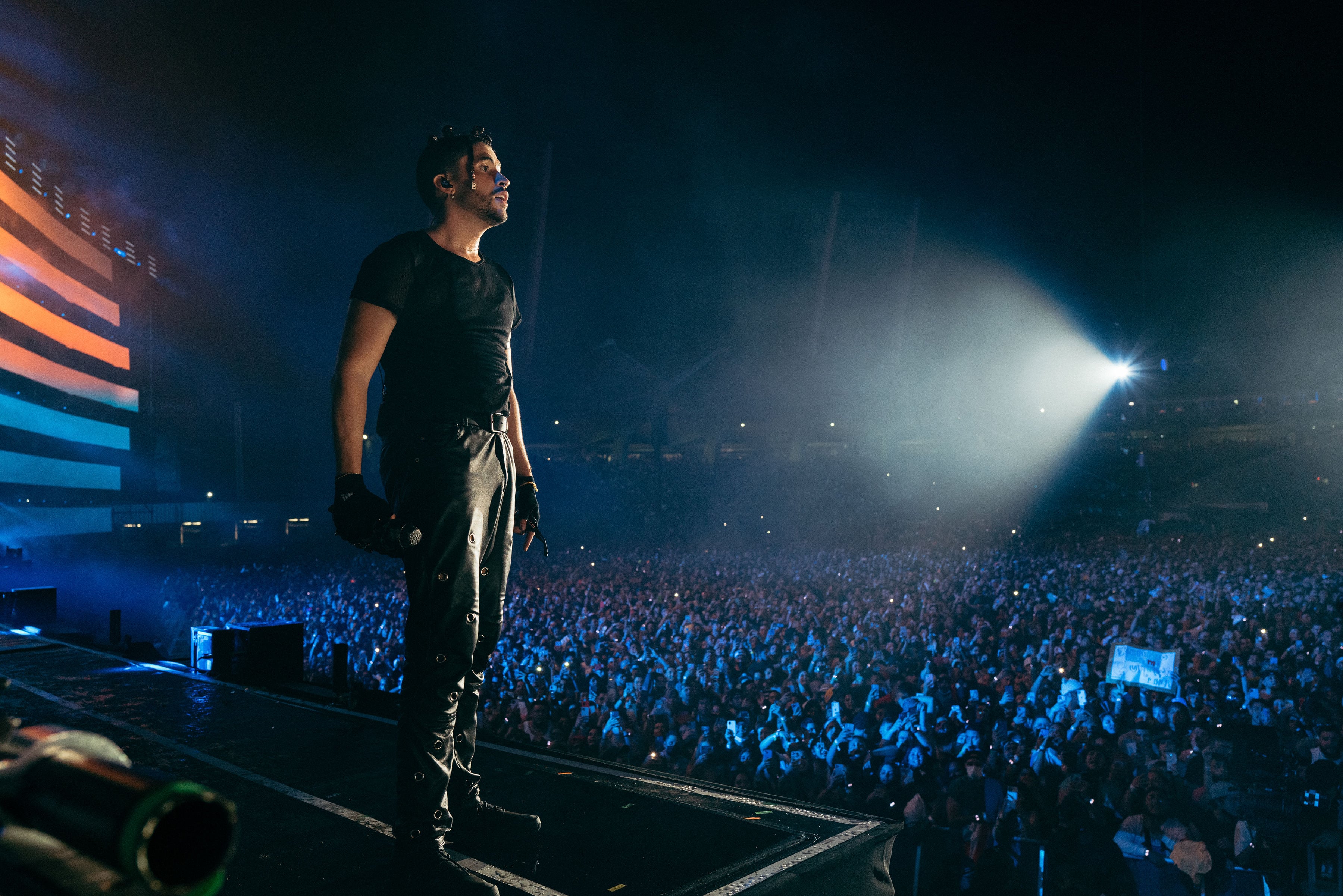 El artista se ha consagrado como uno de los más importantes de la escena latina, ganando más terreno ahora con su gira por estadios del continente.