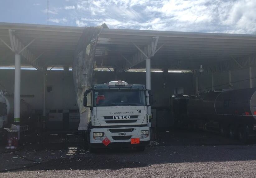 El accidente laboral se produjo en una empresa del Parque Industrial de Godoy Cruz. Gentileza Ministerio de Seguridad y Justicia.