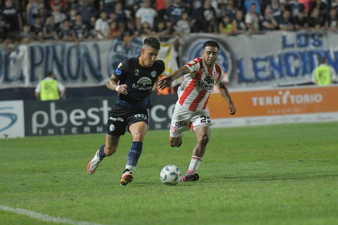 La Lepra recibe a Instituto de Córdoba por la quinta fecha de la Copa de la Liga Profesional. / Ignacio Blanco (Los Andes).