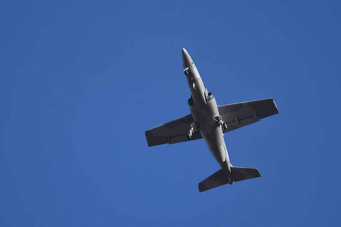 Avión de la IV Brigada Aérea de Mendoza, despegando desde el aeropuerto mendocino
foto: José Gutierrez / Los Andes 