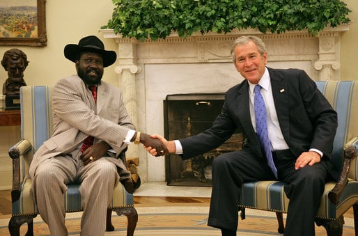 Salva Kiir y George W. Bush durante una reunión en 2007.