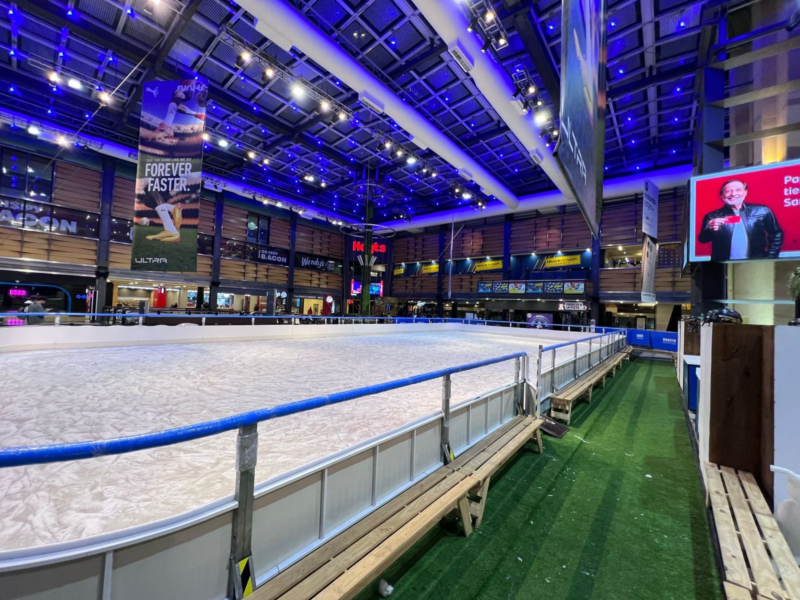 Mendoza Shopping, único paseo comercial de la región
que tendrá una pista de patinaje sobre hielo