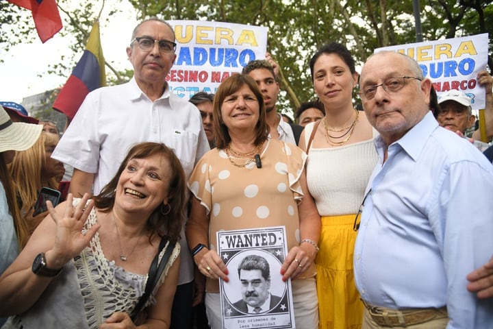 Patricia Bullrich asistió a la protesta en contra de Maduro. Foto: Martín Quintana.