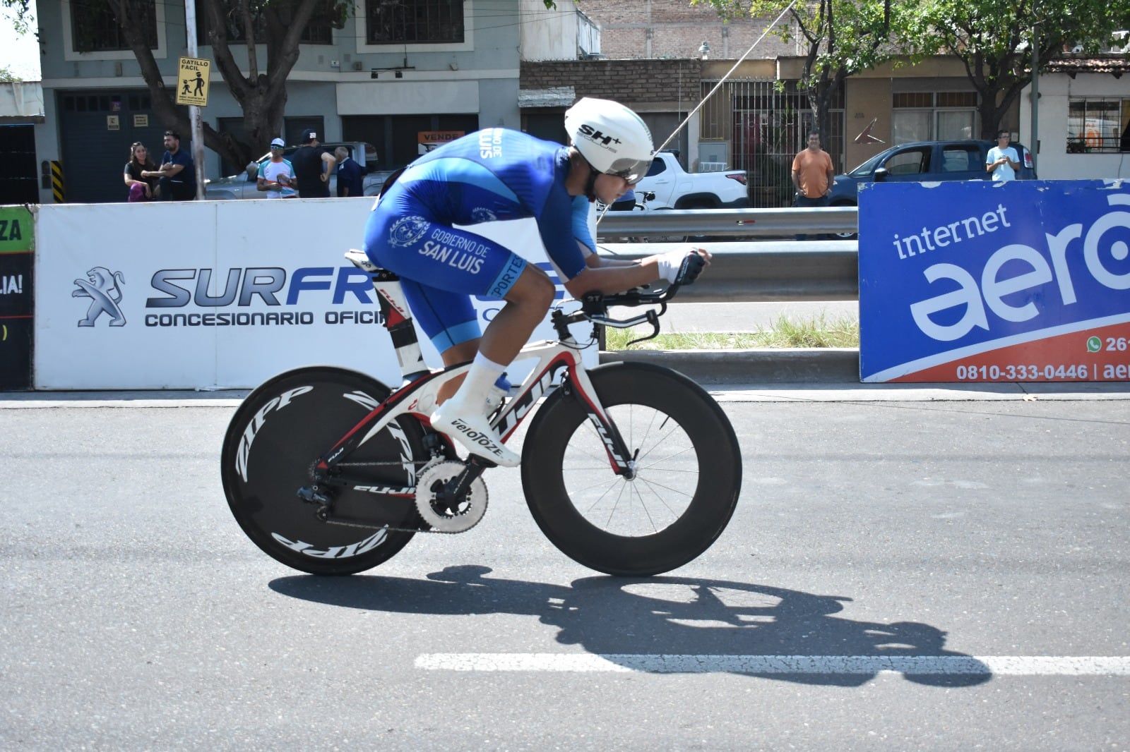 El campeonato Argentino de Ruta comenzó a disputarse en Mendoza. Concluye el domingo.