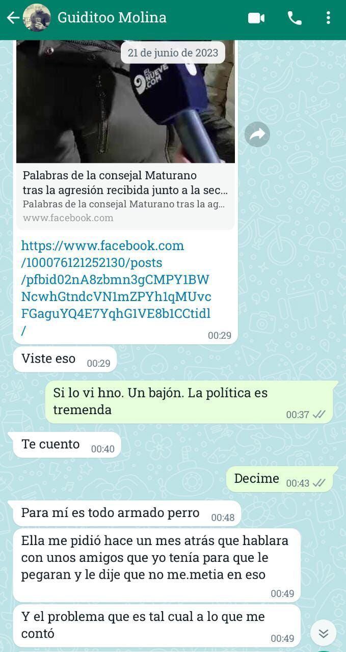 Parte de la conversación entre el chofer de Janina Ortiz y un amigo de él.