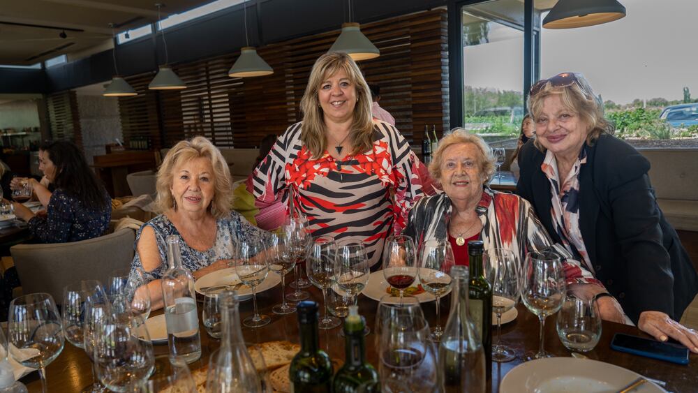 Sandra Cané, Silvia Cervós, Lilia Cassino  y Graciela Santamaría. PH Ariel Larriba