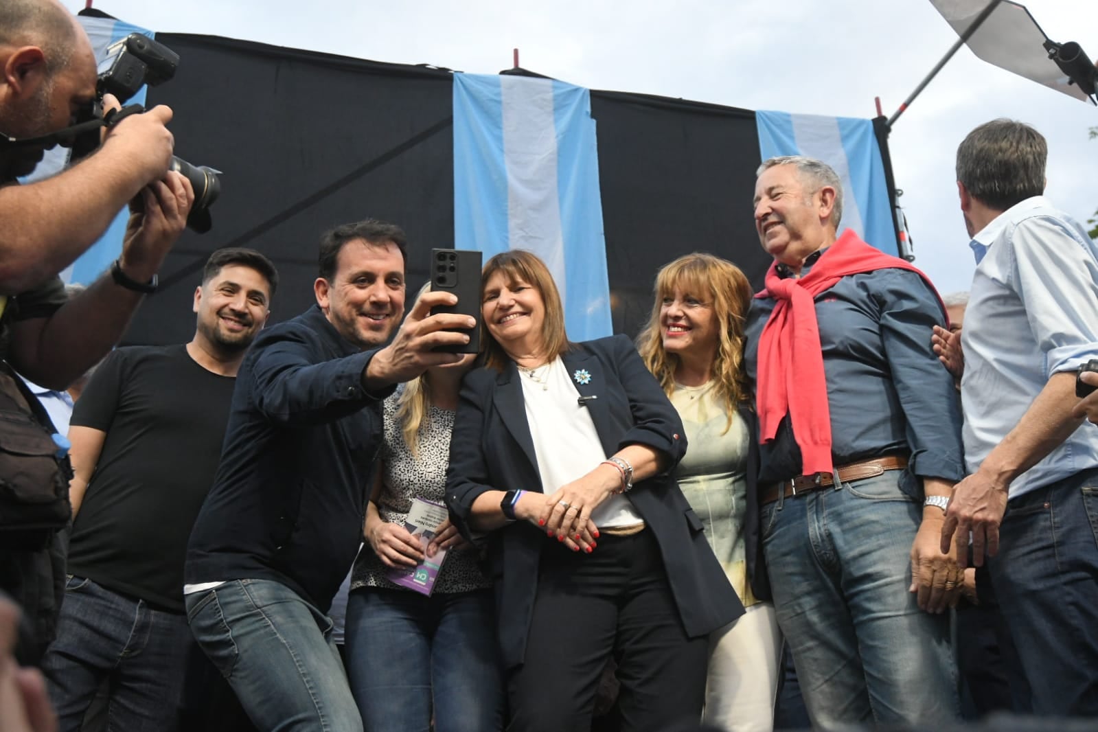 Patricia Bullrich, la candidata presidencia de Juntos por el Cambio, encabezó un acto de campaña en el Parque O'Higgins. Foto: José Gutiérrez.