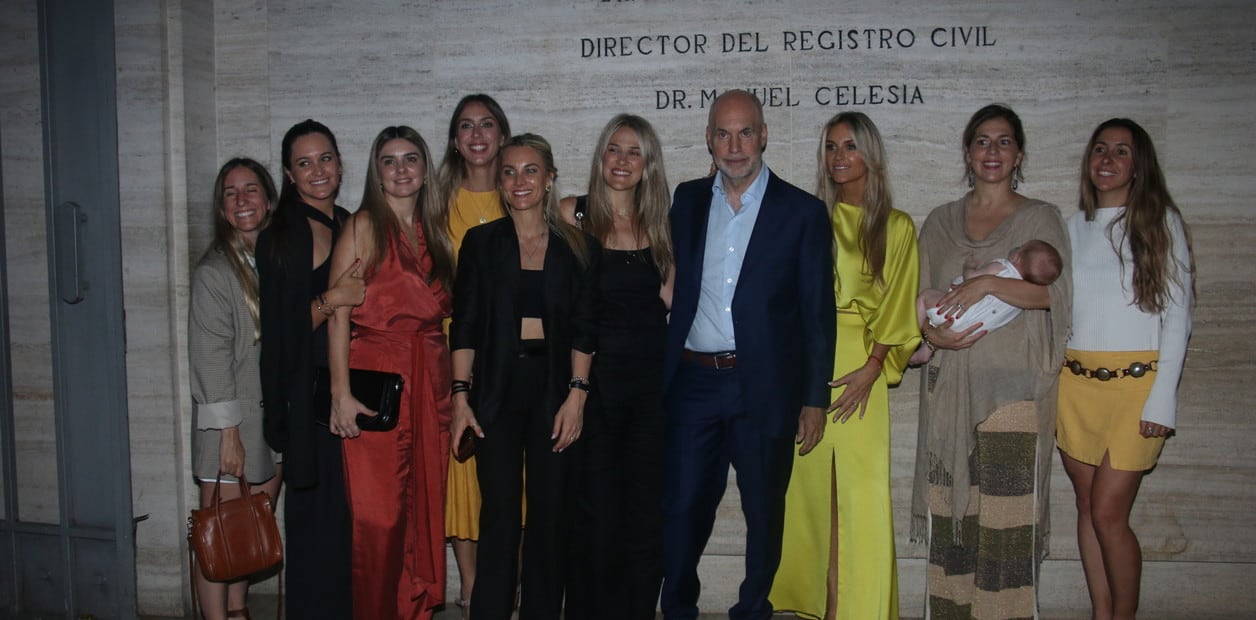 Casamiento de Horacio Rodríguez Larreta y Milagros Maylin, en el registro civil. Foto: Movilpress