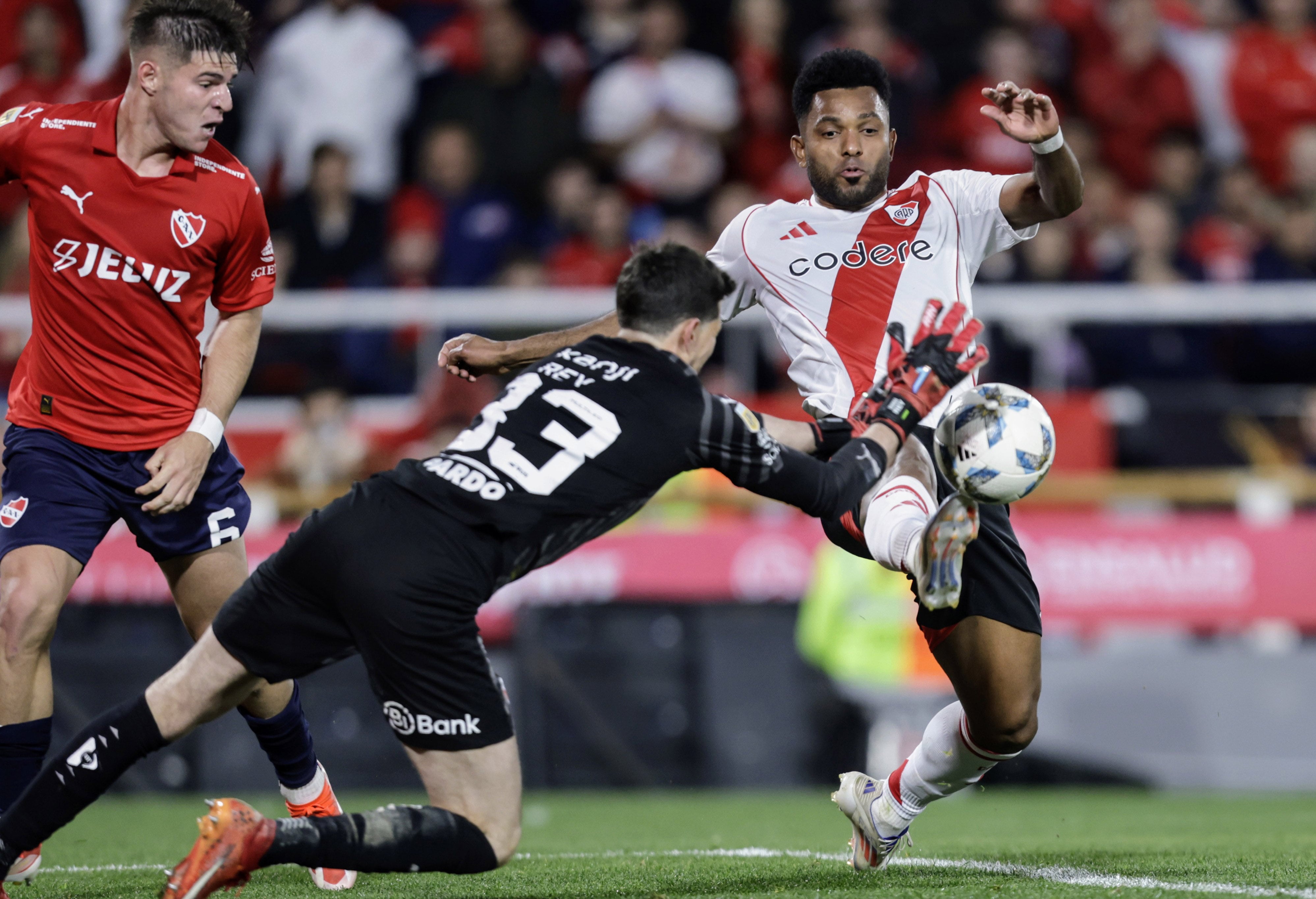 INDEPENDIENTE VS RIVER PLATE. . Fecha 13 Torneo Liga Profesional. Futbol Argentina. Primera Division. 24/8/2024. Fotobaires