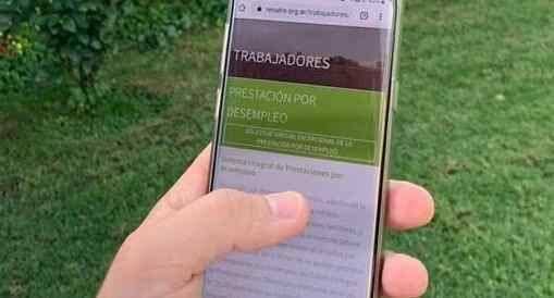  La prestación por desempleo  se puede solicitar desde un celular. (Renatre)