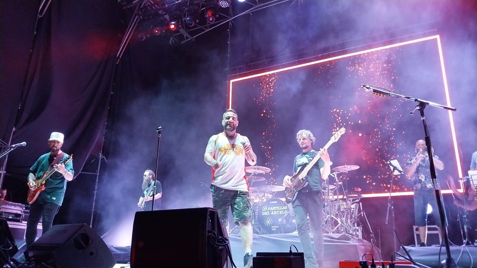 La banda brindó un show a todo motor en el Multiespacio Cultural Luján de Cuyo.