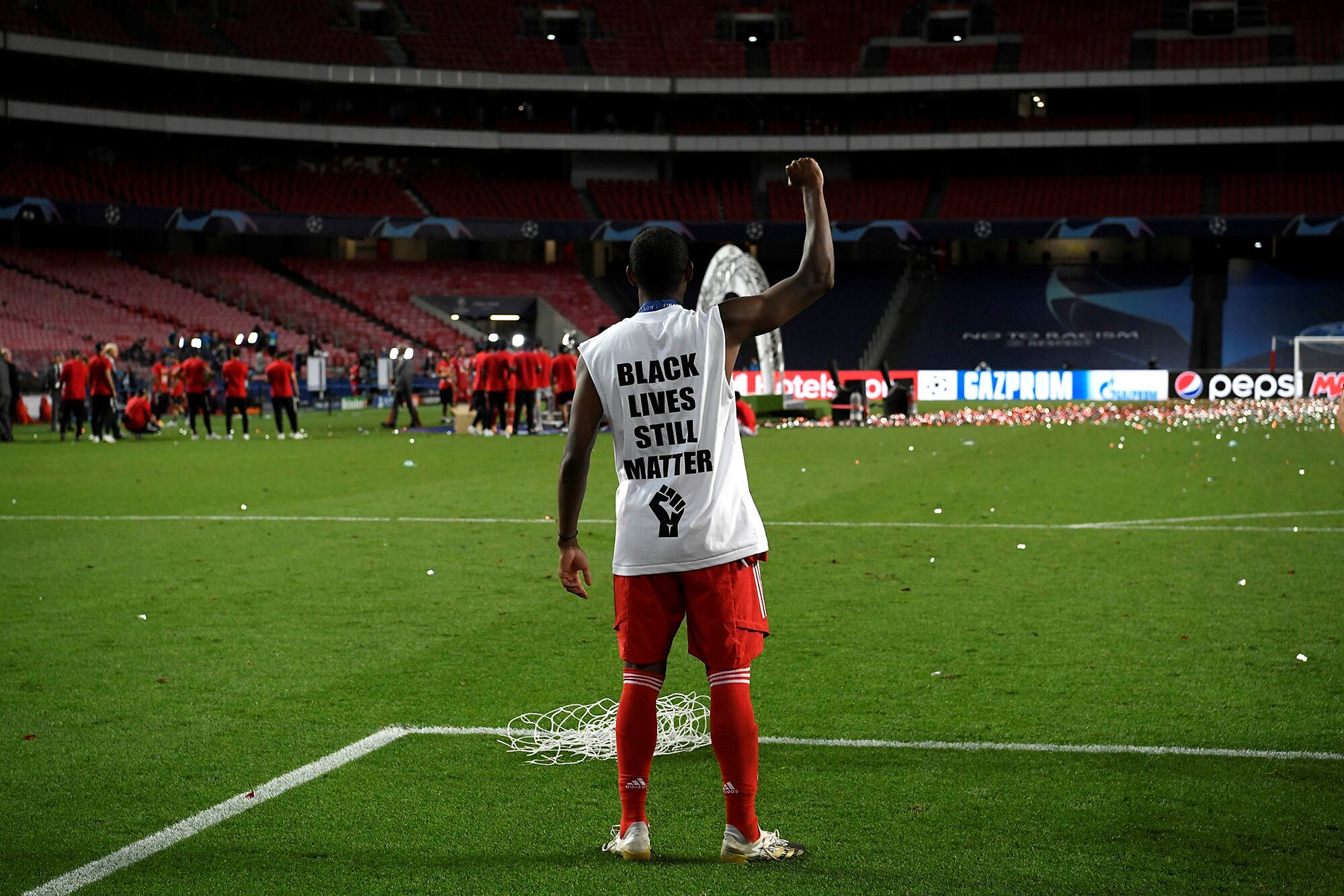 David Alaba festeja y muestra su apoyo al movimiento "Black Lives Matter"