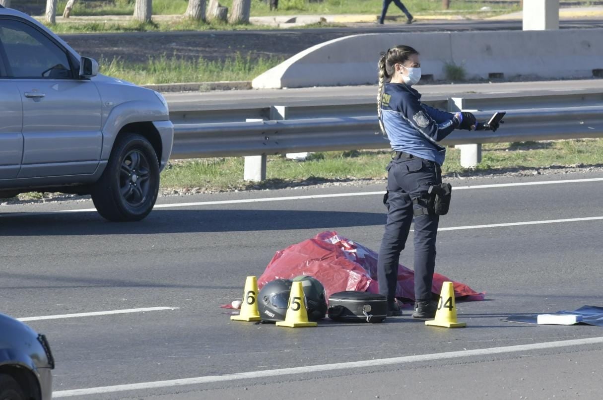 La mujer falleció en el lugar del hecho. Foto: Orlando Pelichotti