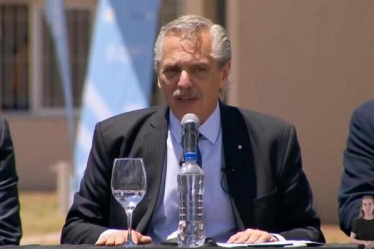 Fernández brindó una conferencia de prensa en Villa Mercedes, San Luis. Foto: Gentileza