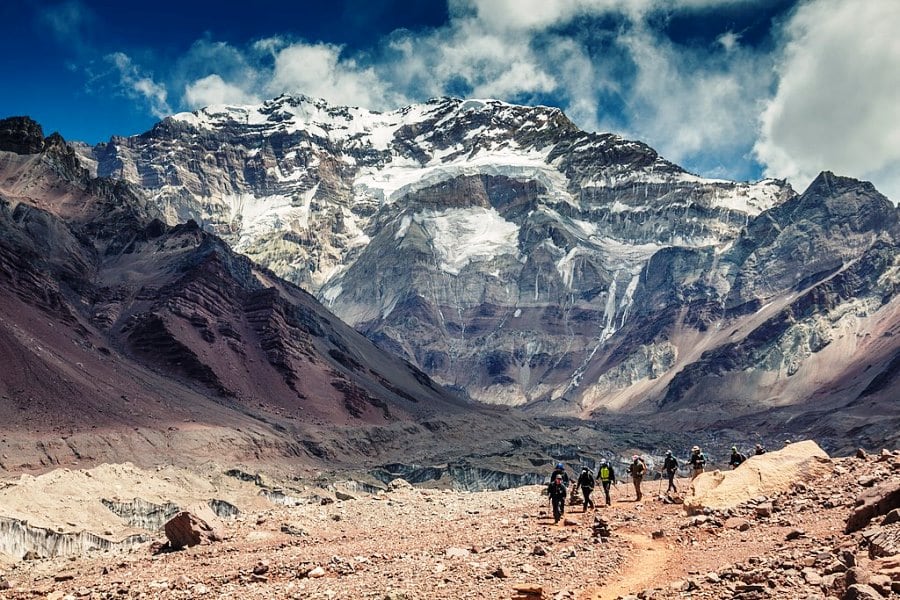 La cordillera de Los Andes en su región central, que comparten Chile y Argentina, sufre los azotes del cambio climático.