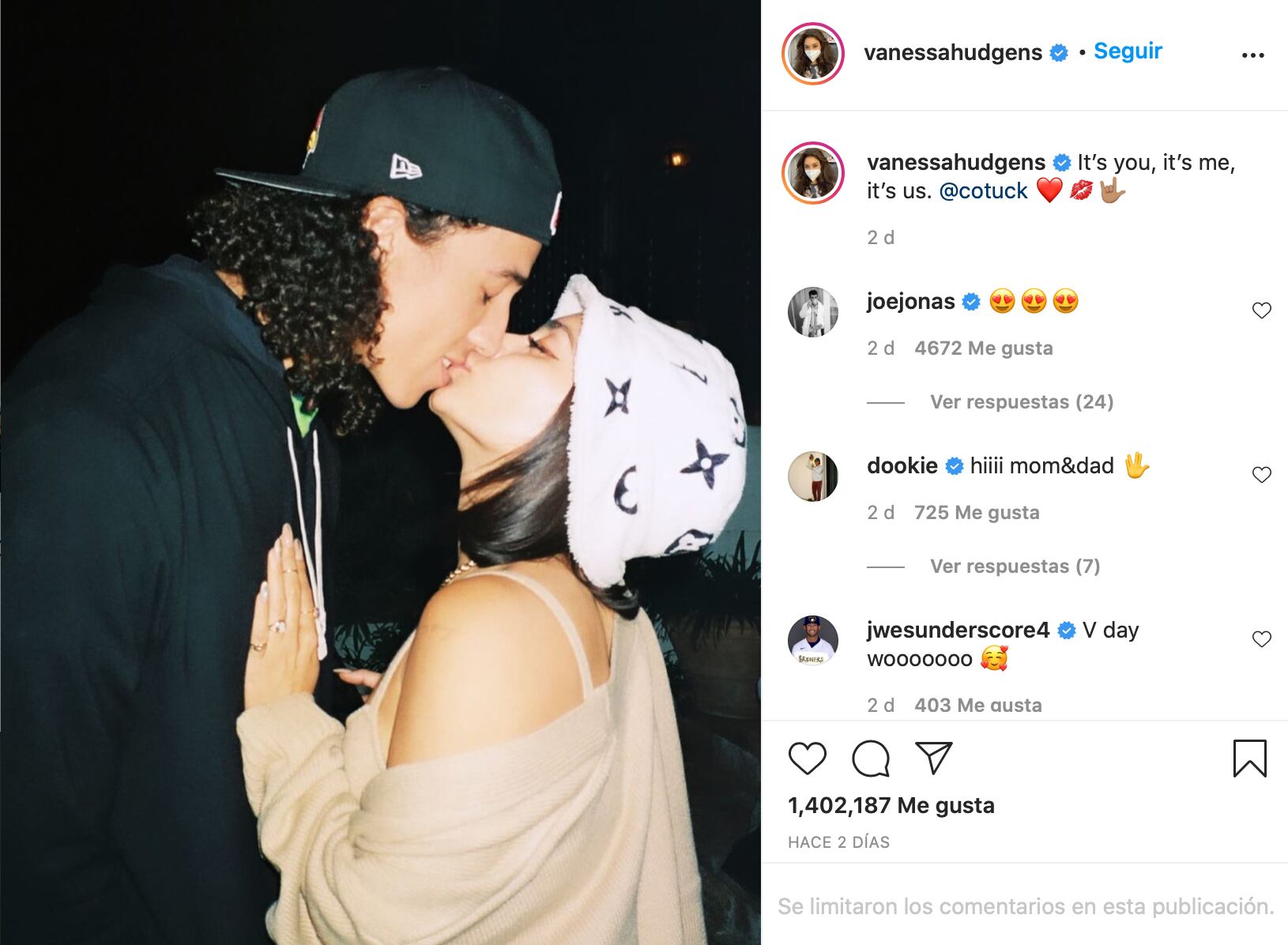 La foto con que Vanessa presentó oficialmente a su novio.