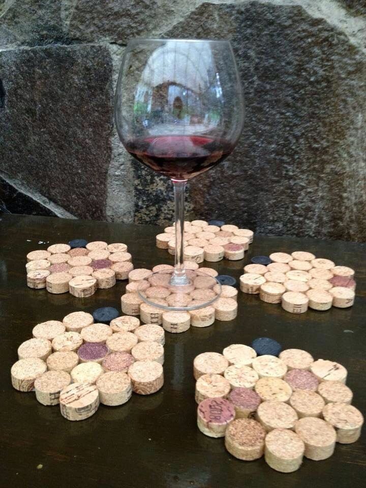 Recicla corchos de vino y conviértelos en posavasos