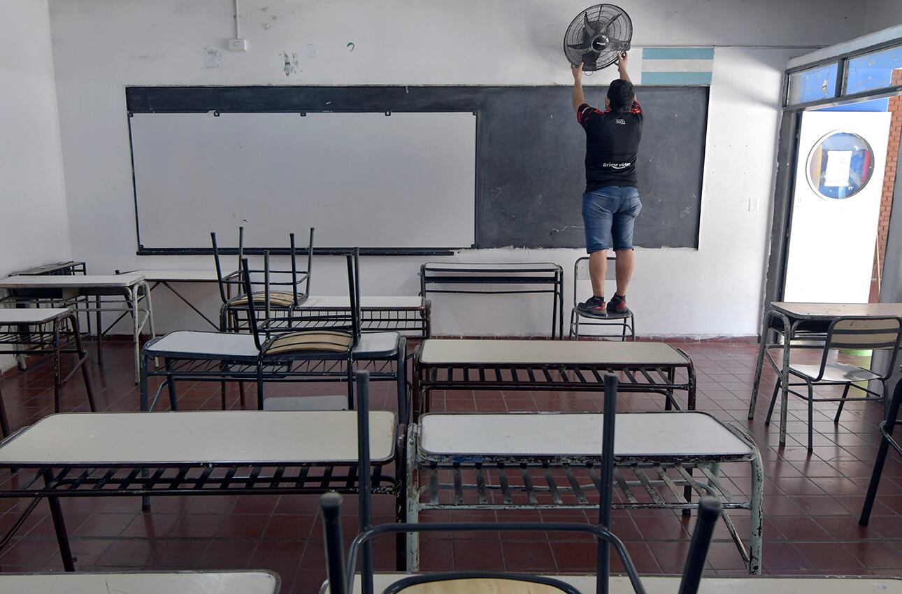 Ante los posibles paros con la vuelta a clases, quieren que la educación sea “servicio esencial”: qué significa. Foto: Orlando Pelichotti / Los Andes.