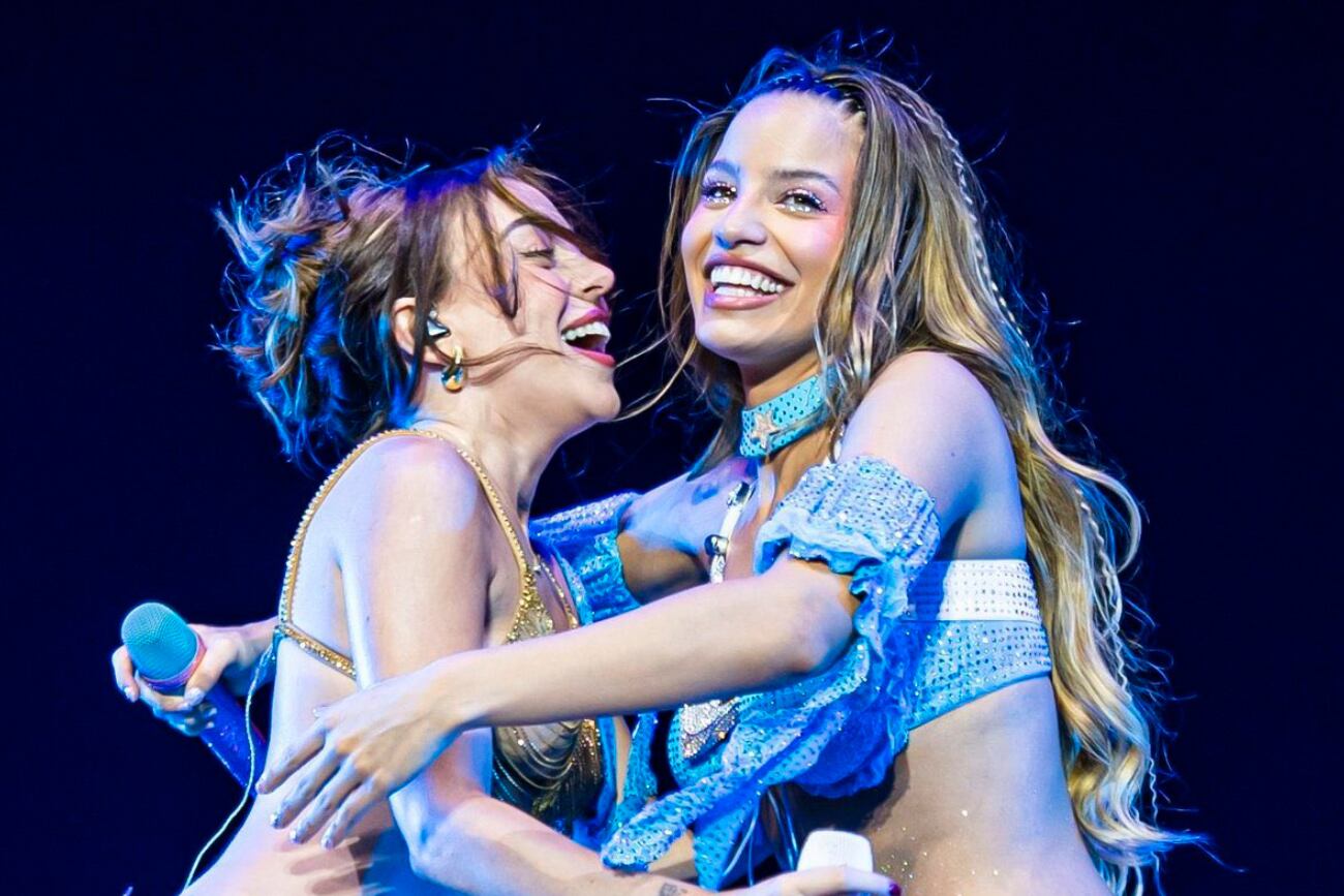 Emilia cantó junto a Nicki Nicole en su concierto