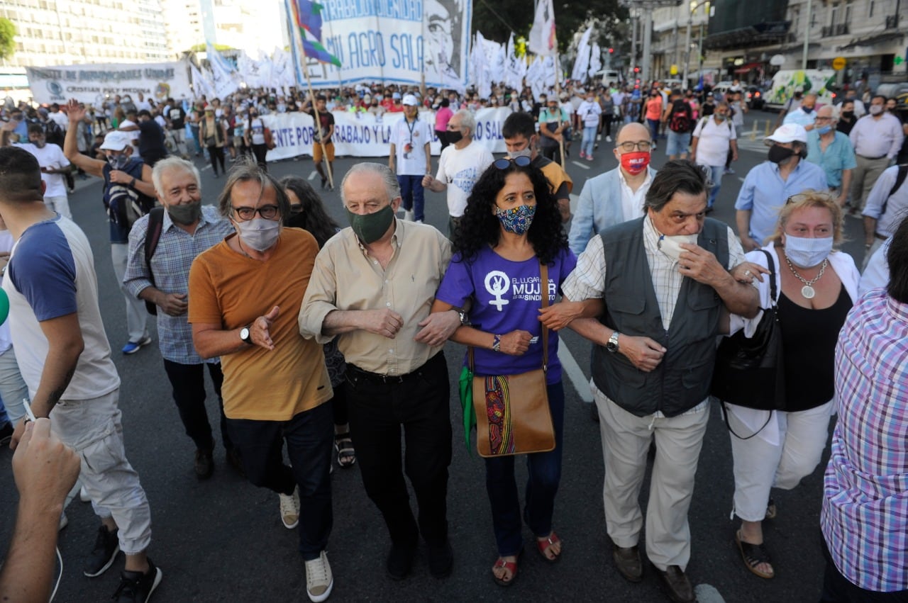 Agrupaciones k pidieron hoy que se indulte a los detenidos por causas de corrupción.