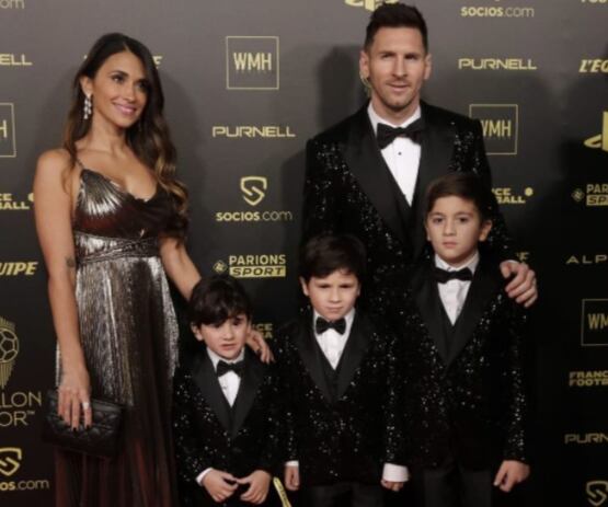 Lio Messi y su familia asistieron a la entrega del Balón de Oro y se robaron todas las miradas.