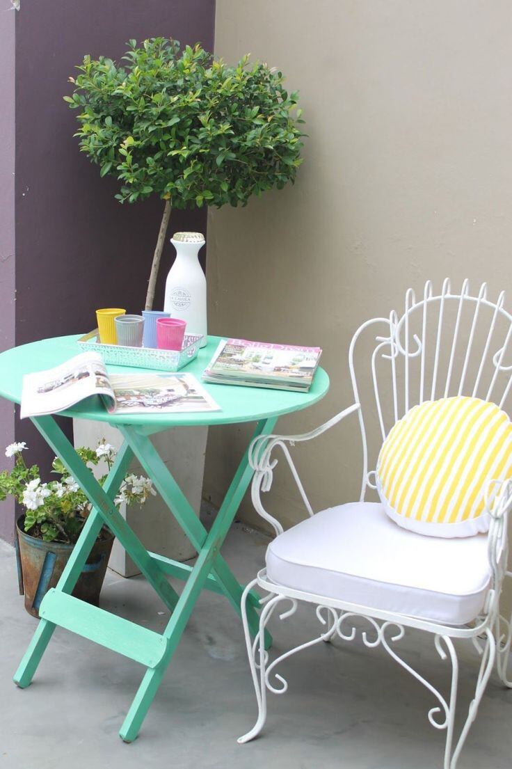 La unión de texturas y estilo se logra con la paleta de colores. Muebles antiguos como nuevos.