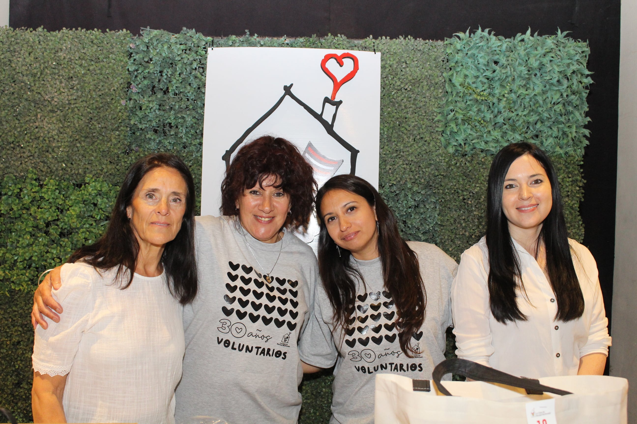 Claudia Espina, Ana Vázquez, Teresita Tapia y Johana Carmona.